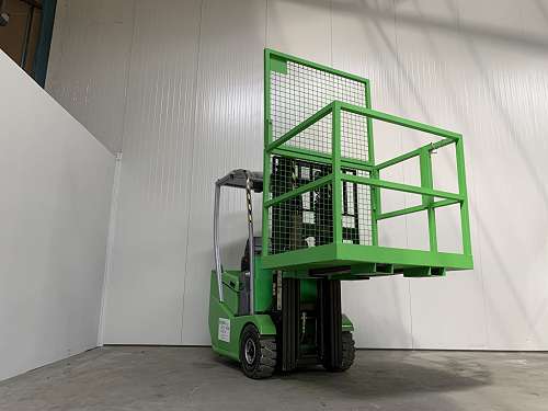 Triplex Targo Kft. SZERELŐKOSÁR TRX250AL